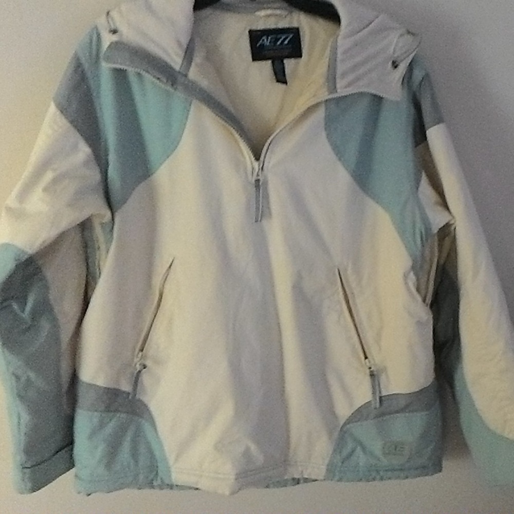 AMERICAN EAGLE OUTFITTERS AE77 PERFORMANCE SIZE L